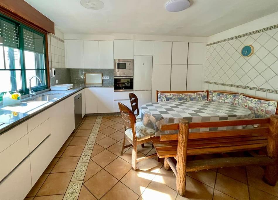 Amplia Casa Familiar Villa Pontevedra Eksteriør billede